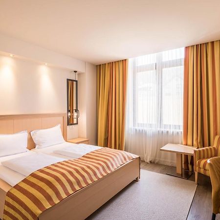 Hotel Rogge レシツァ エクステリア 写真