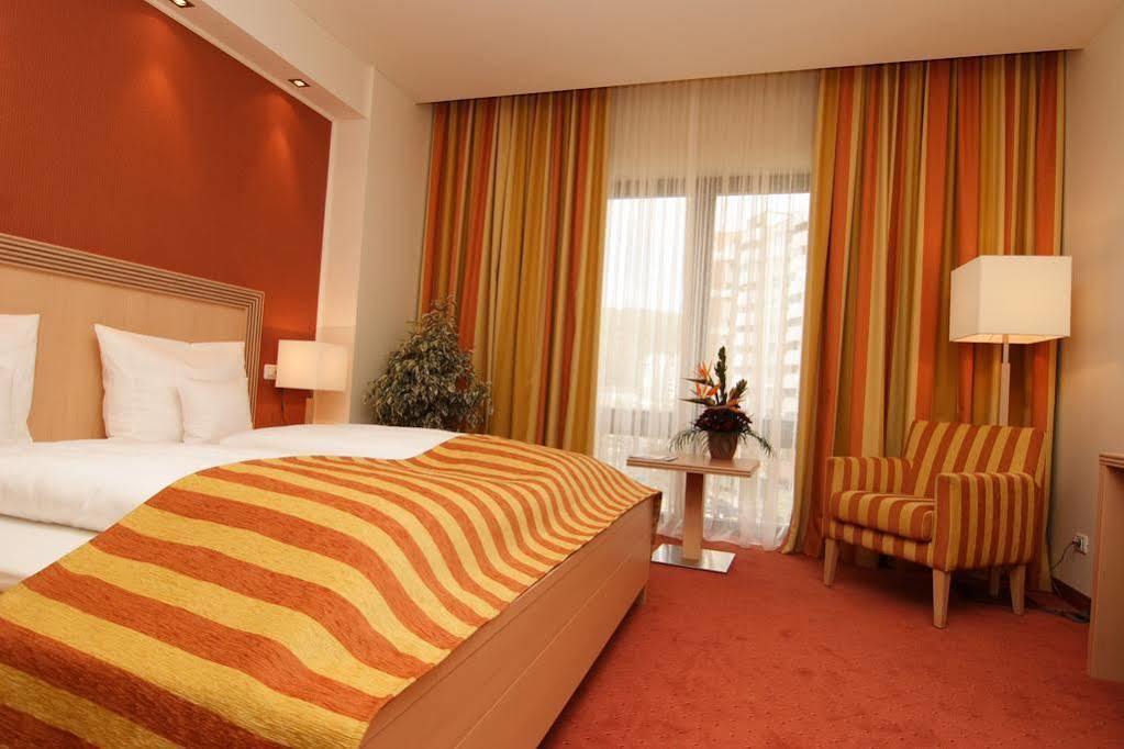 Hotel Rogge レシツァ エクステリア 写真